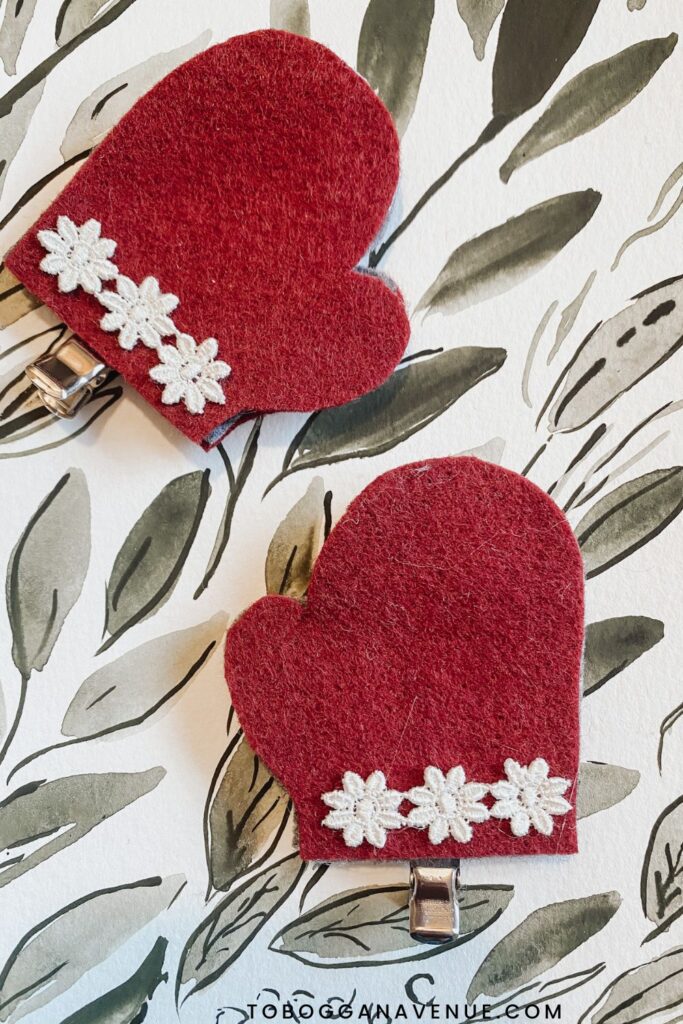 holiday mitten ornaments